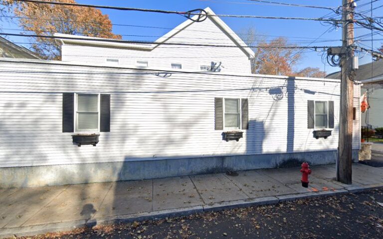 286588 lawton lawton 768x480