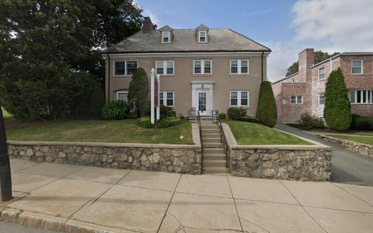 286846 lawyers service center 768x480