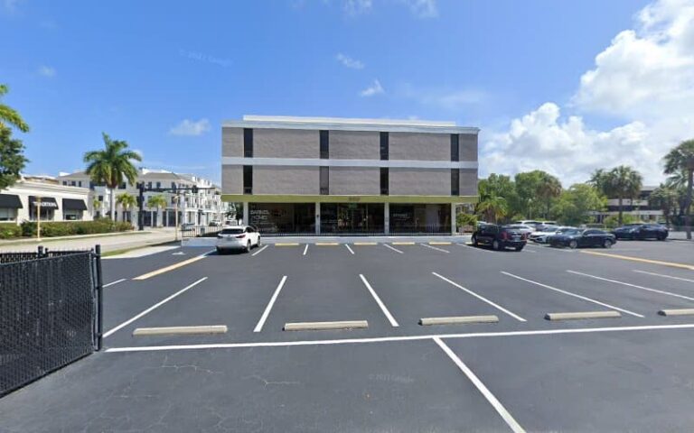 286852 lawyers title escrow 768x480