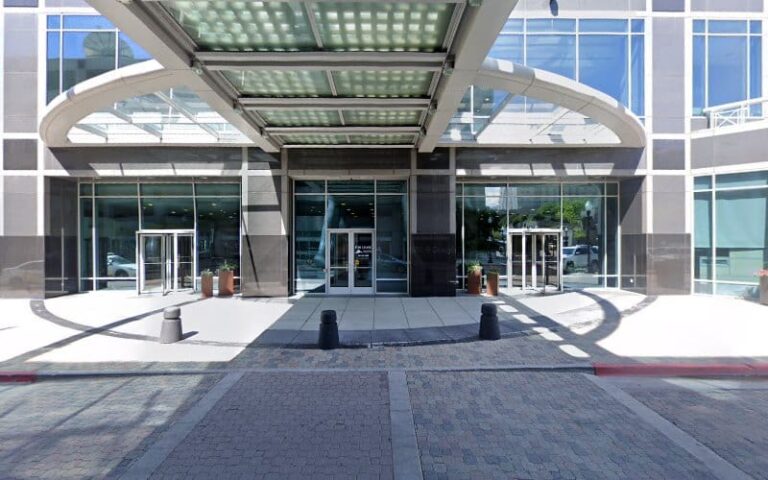 286896 layfield barrett 768x480