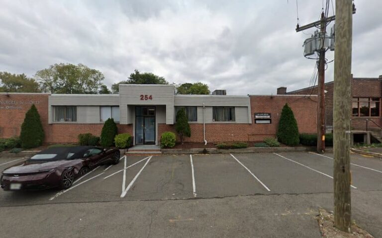 287711 lee andrew gold 768x480