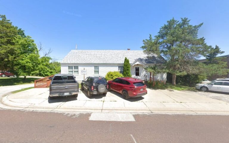 287955 lee r. elliott 768x480