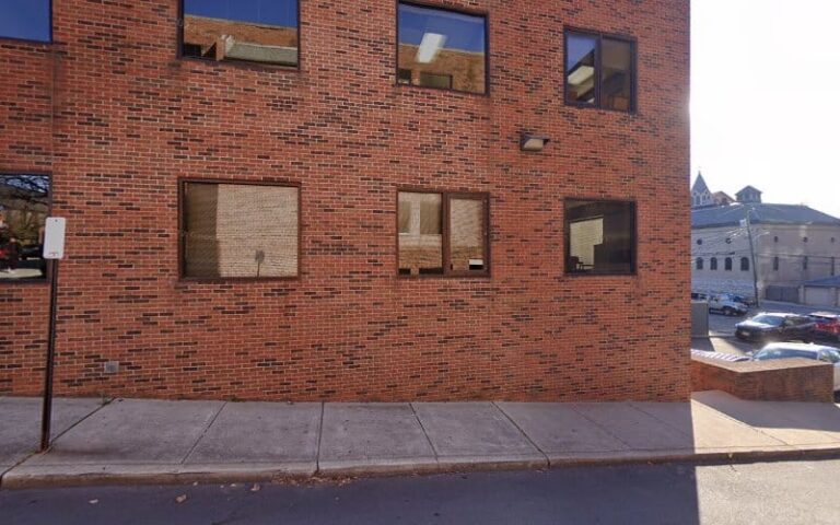 291091 levinson larry 768x480