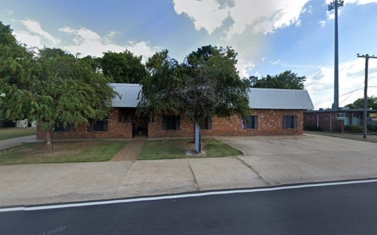 291569 lewis grayson 768x480