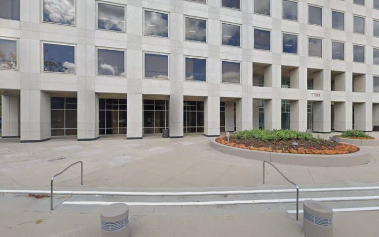 291831 lexton law firm 768x480