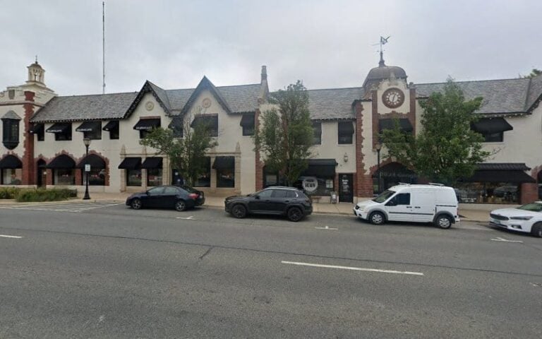 292105 libertyville legal llc 768x480