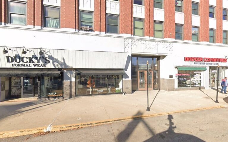 293260 lindstrom douglas r 768x480