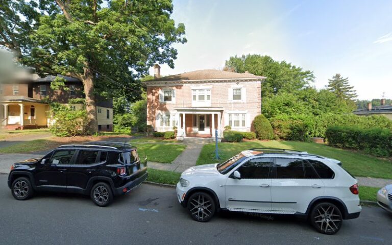 293905 lisabeth b. mindera attorney 768x480