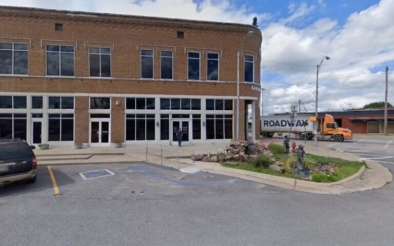 294123 little law firm 768x480