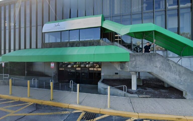 294624 lloyd r gariepy law office 768x480