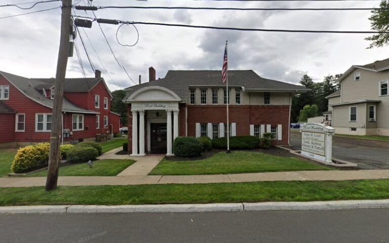 295841 lord robert a 768x480