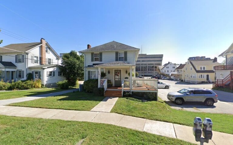 296511 louis g. close iii llc 768x480