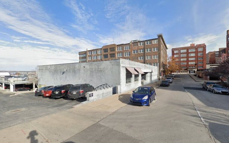 296742 love law 768x480