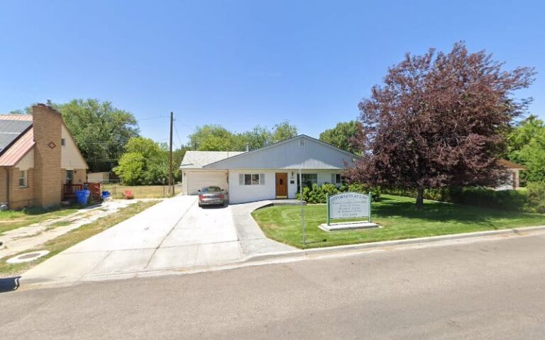 296785 loveless victoria e 768x480