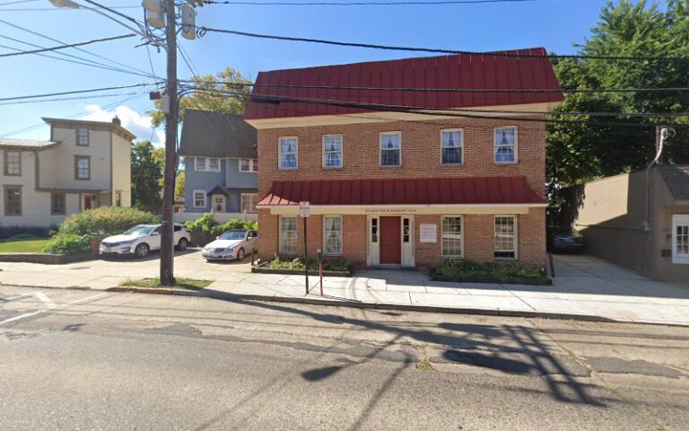 296902 lowden susan a 768x480