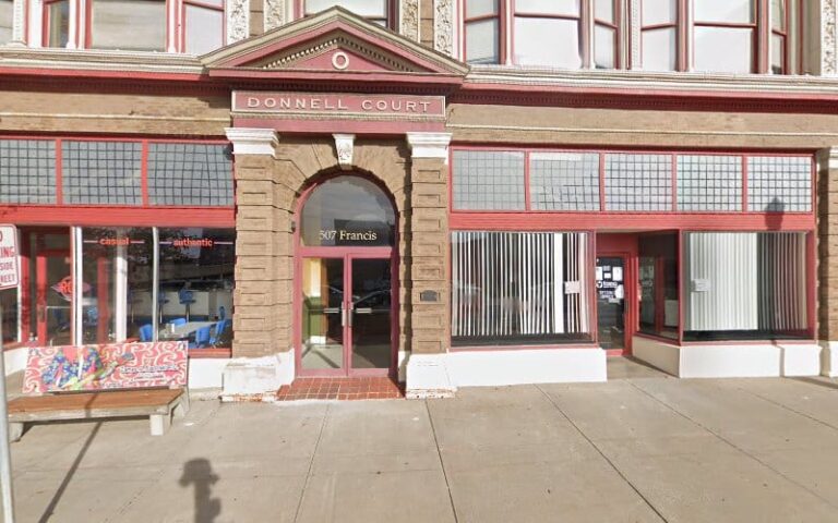 296905 lowdon terri d 768x480