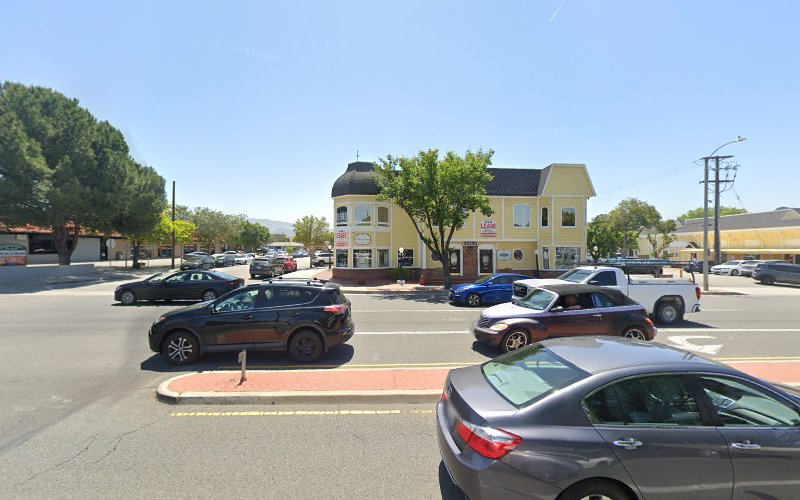 297197 lozano law center inc