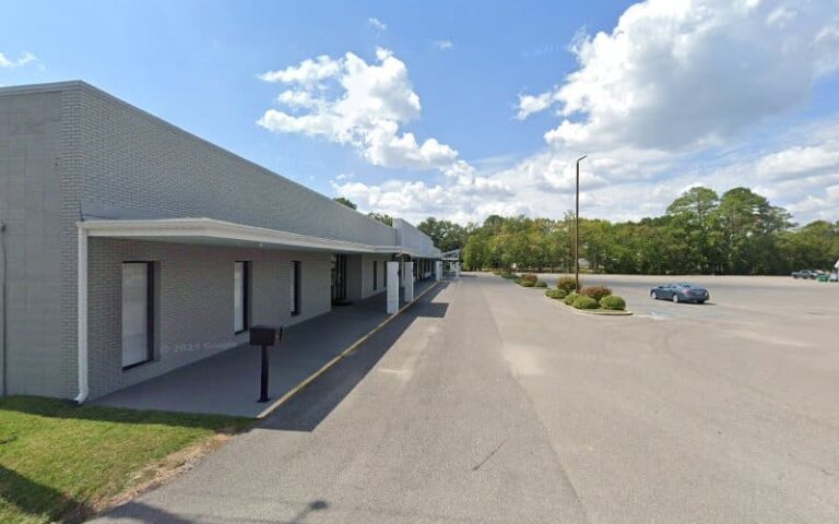 297533 luckey mullins arnedo marina 768x480