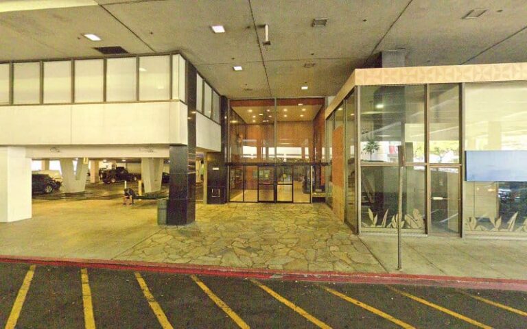 297790 luke wayne w s 768x480