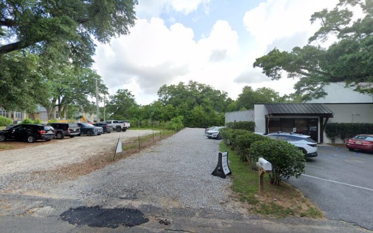 298285 lyle johnson llc 768x480