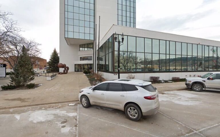 298499 lynn jackson shultz lebrun 768x480