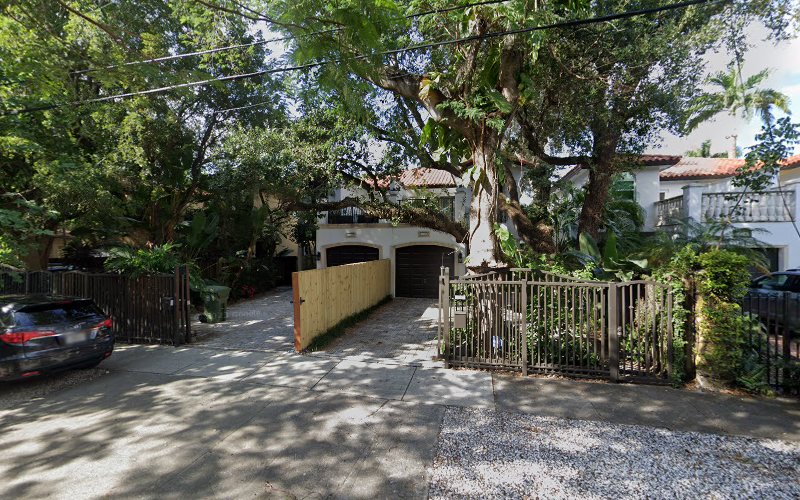 298525 lynn m. dannheisser llc