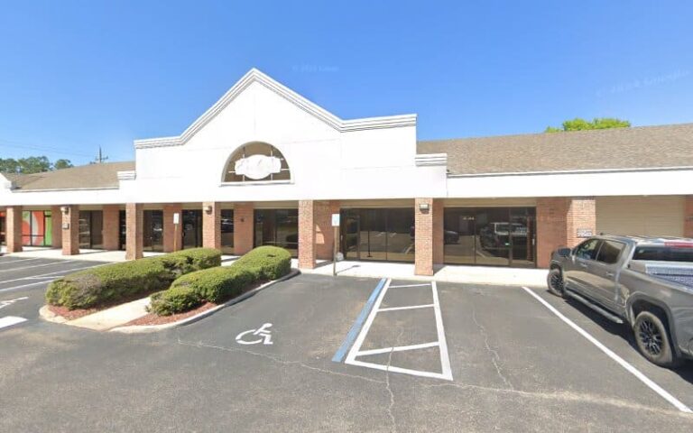 298529 lynn martin law office 768x480