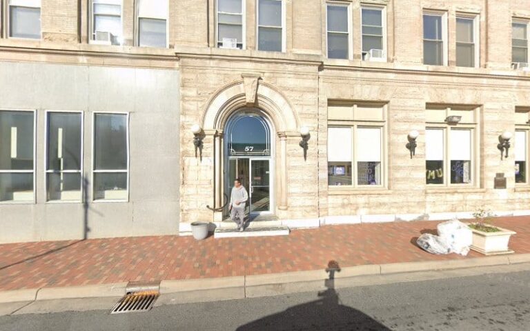 298539 lynn svonavec law office 768x480