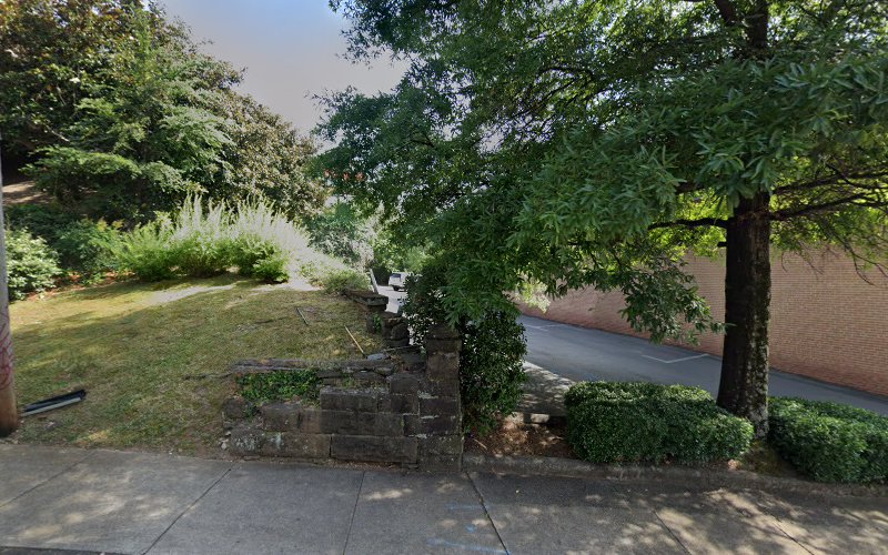 298686 lyons irby llc