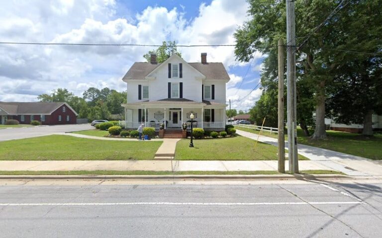 298821 m lynn smith atty at law 768x480