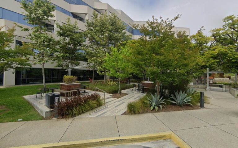 299977 magasinn vicki f 768x480