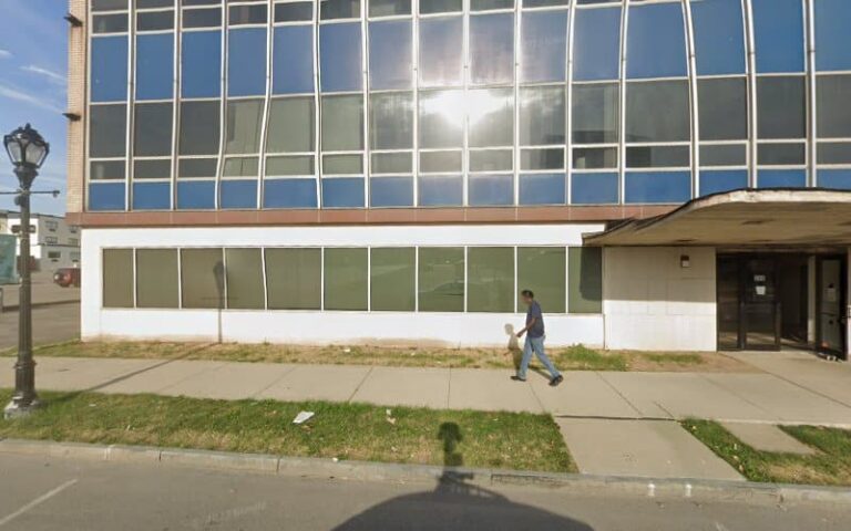 301096 maloney maloney 768x480