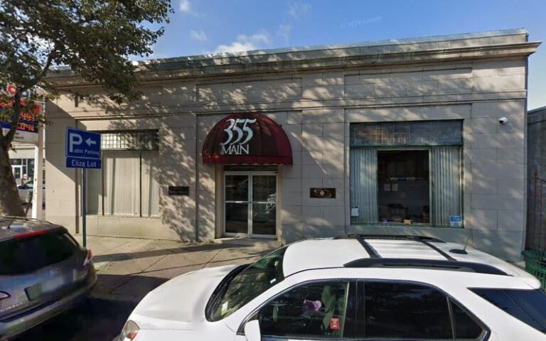 301858 manpel dominique 768x480