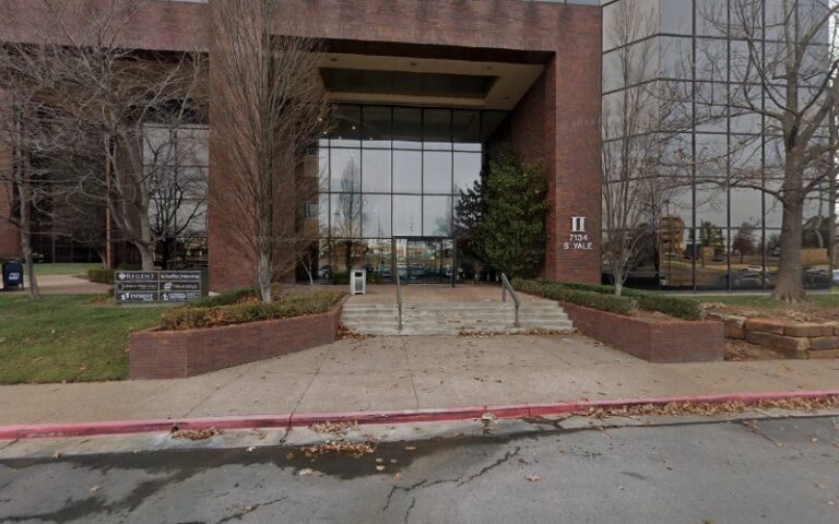 302052 maple law firm 768x480