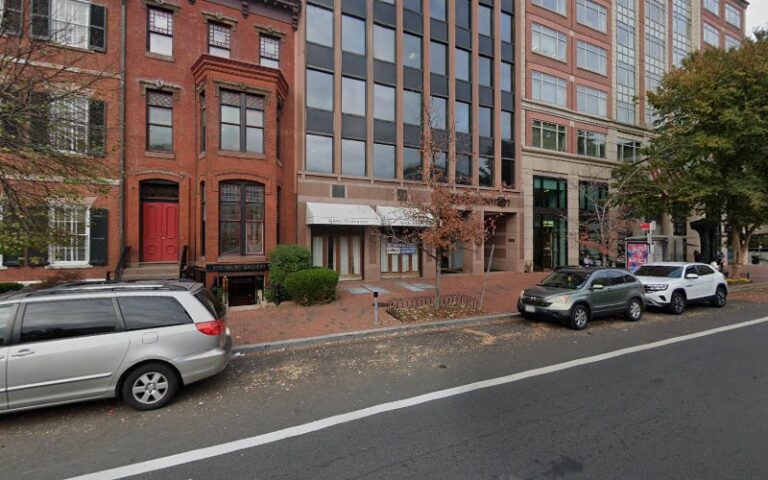 303525 mark a urbanski law offices 768x480