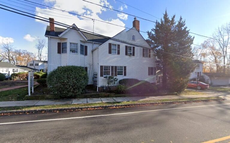 304242 mark j. tolstoi 768x480