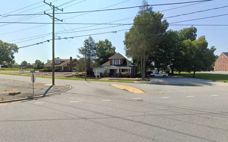 304722 mark t davis attorney at law 768x480