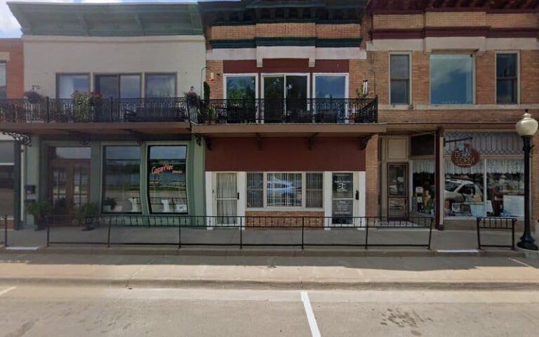 304795 mark w. devries attorney at law 768x480