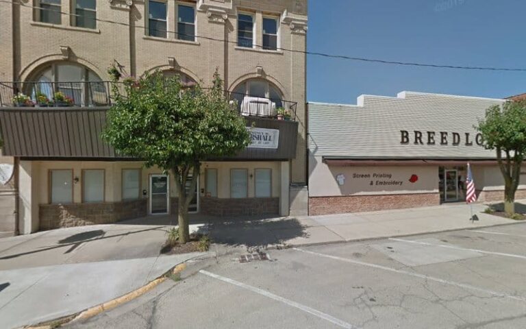 305498 marshall courtney w 768x480