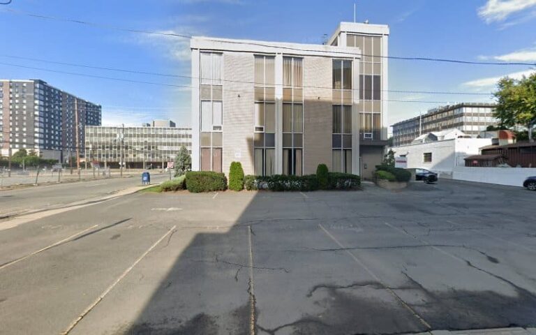 309794 mc auliffe cathe d 768x480