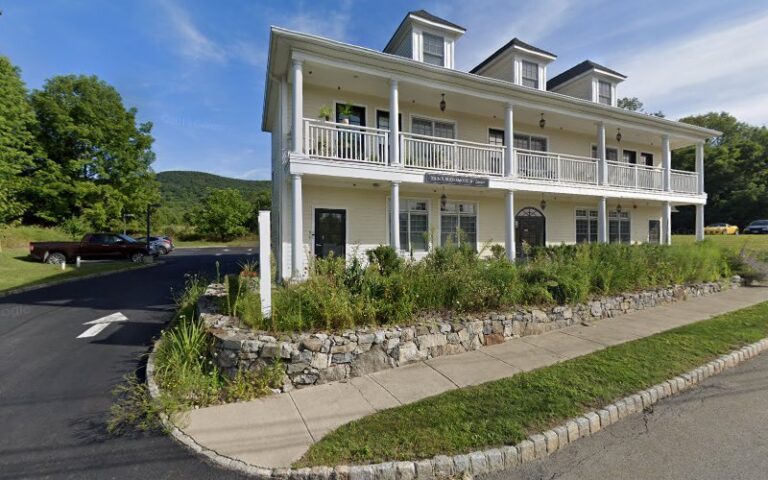 310168 mc dermott john v 768x480