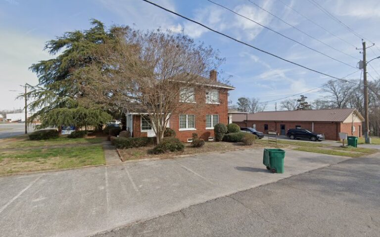 310509 mc intyre robin t 768x480