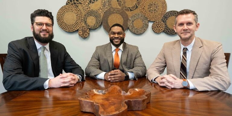 313633 mcminn logan gray pllc 768x385