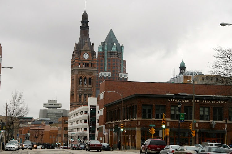 322255 milwaukee bar association