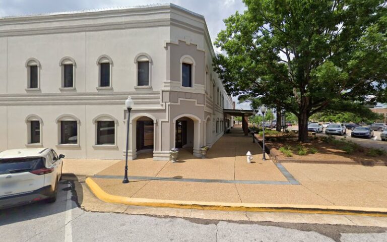 323286 mitchell mcnutt 768x480