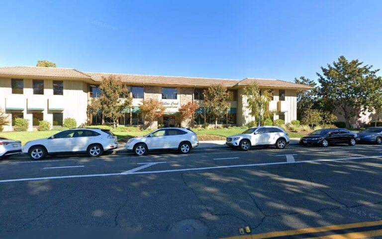 323368 mitchell gingerich loquaci 768x480