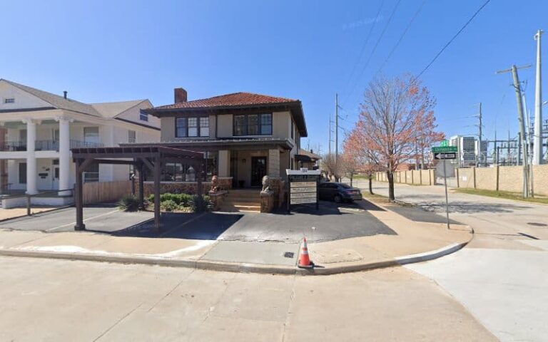 323826 modovsky law office 768x480