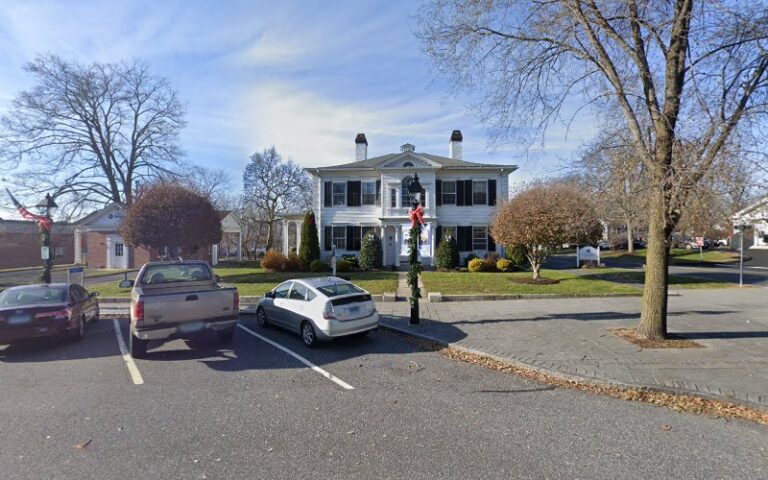 324081 moller barry s 768x480