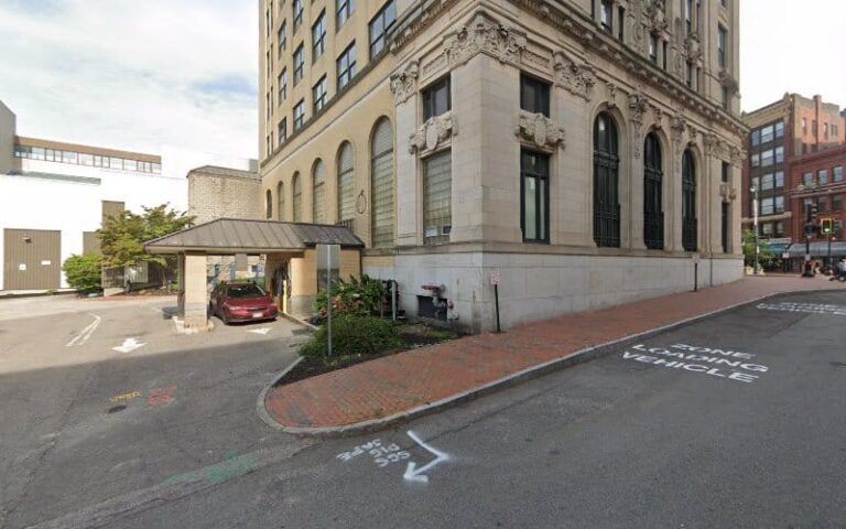 324089 molleur law office 768x480