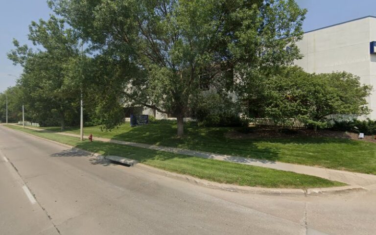 325041 moodie robert r 768x480